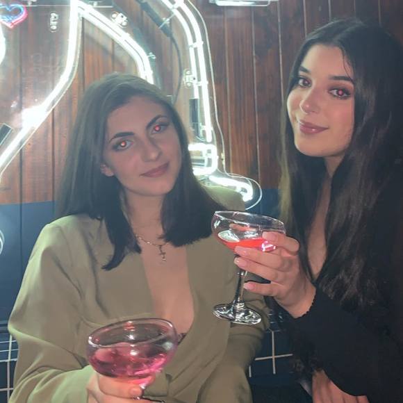 Meet your Posher, Isabella - Picture 1 of 1